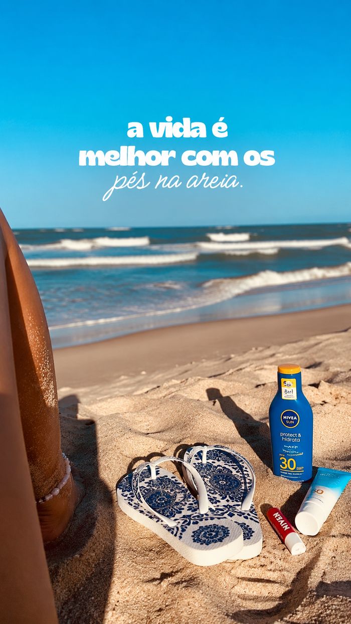Mesma foto decorada com figurinhas e texto no Story